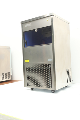 Synchronous Snow Flake Machine for Small Spaces 500*520*950mm 600g Filling Capacity